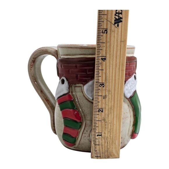 Mudworks USA Hand Made Pottery Mug Christmas Applied Stockings On Fireplace - Picture 10 of 11